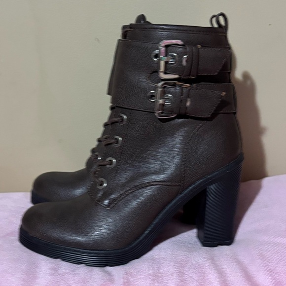 Guess high heel boots size 8M, work once EUC - Picture 3 of 6